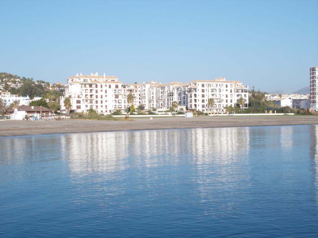 Beach Apartment Marina Duquesa مانيلفا المظهر الخارجي الصورة