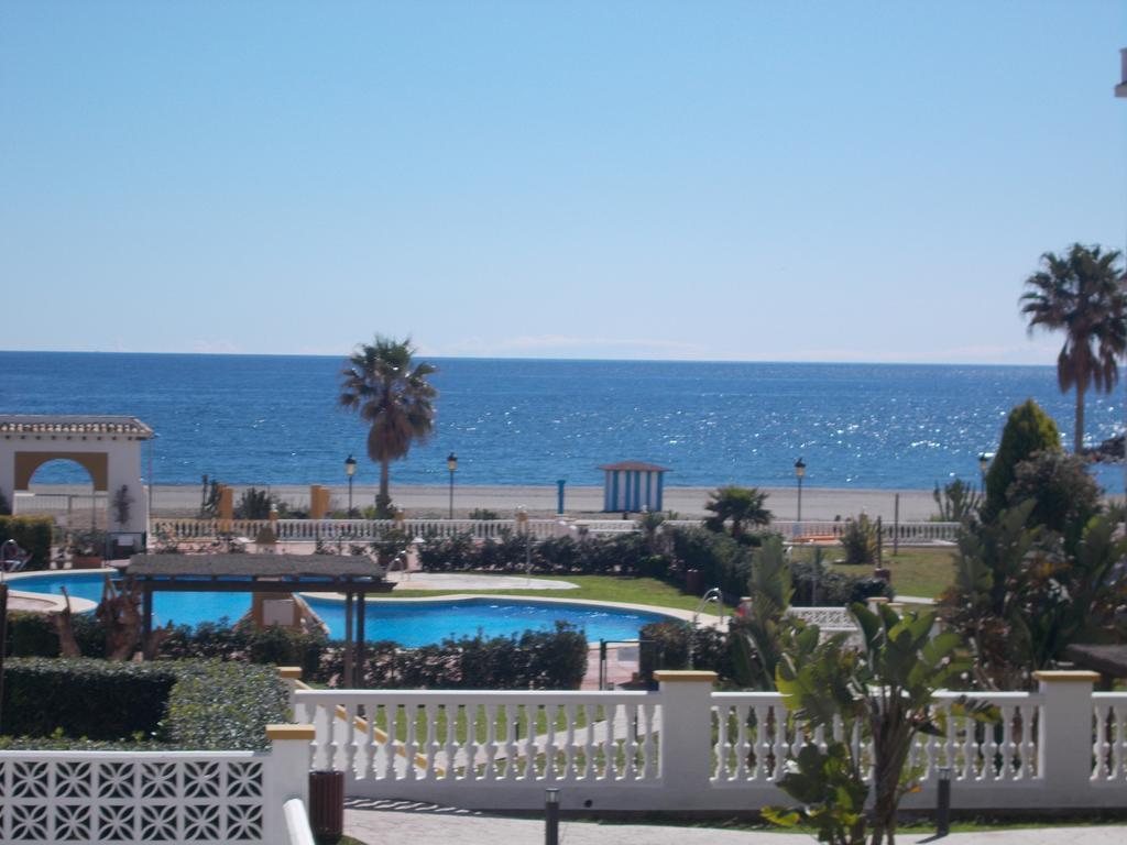 Beach Apartment Marina Duquesa مانيلفا المظهر الخارجي الصورة