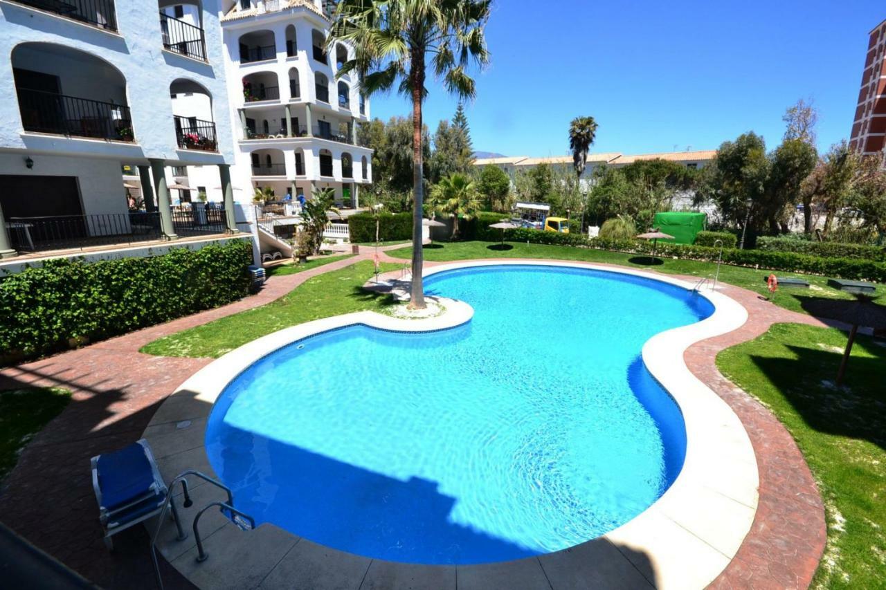 Beach Apartment Marina Duquesa مانيلفا المظهر الخارجي الصورة
